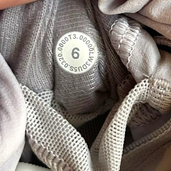 Lululemon Sights Seen Jacket-  Chrome 2020 - Picture 12 of 14